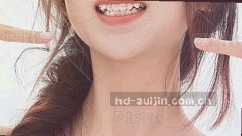 晴空剧场频道预览：橙蓝几何色块构成的光影抽象画面